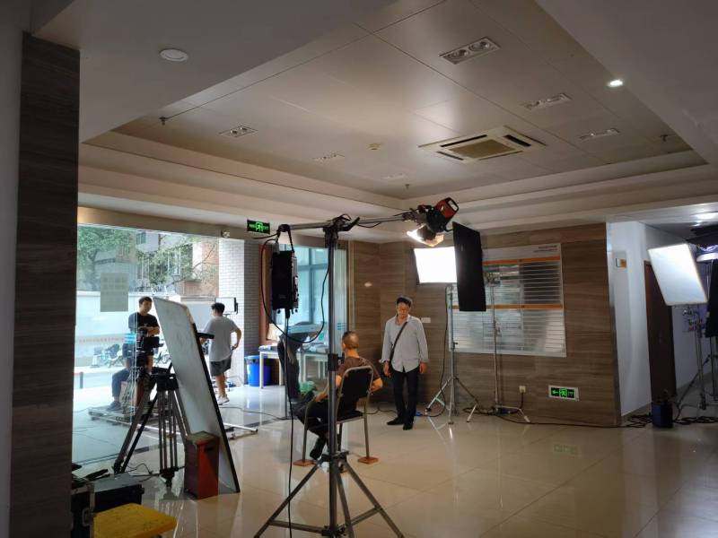街舞Battle×产品展示｜资阳广告片拍摄公司的跨界舞台秀